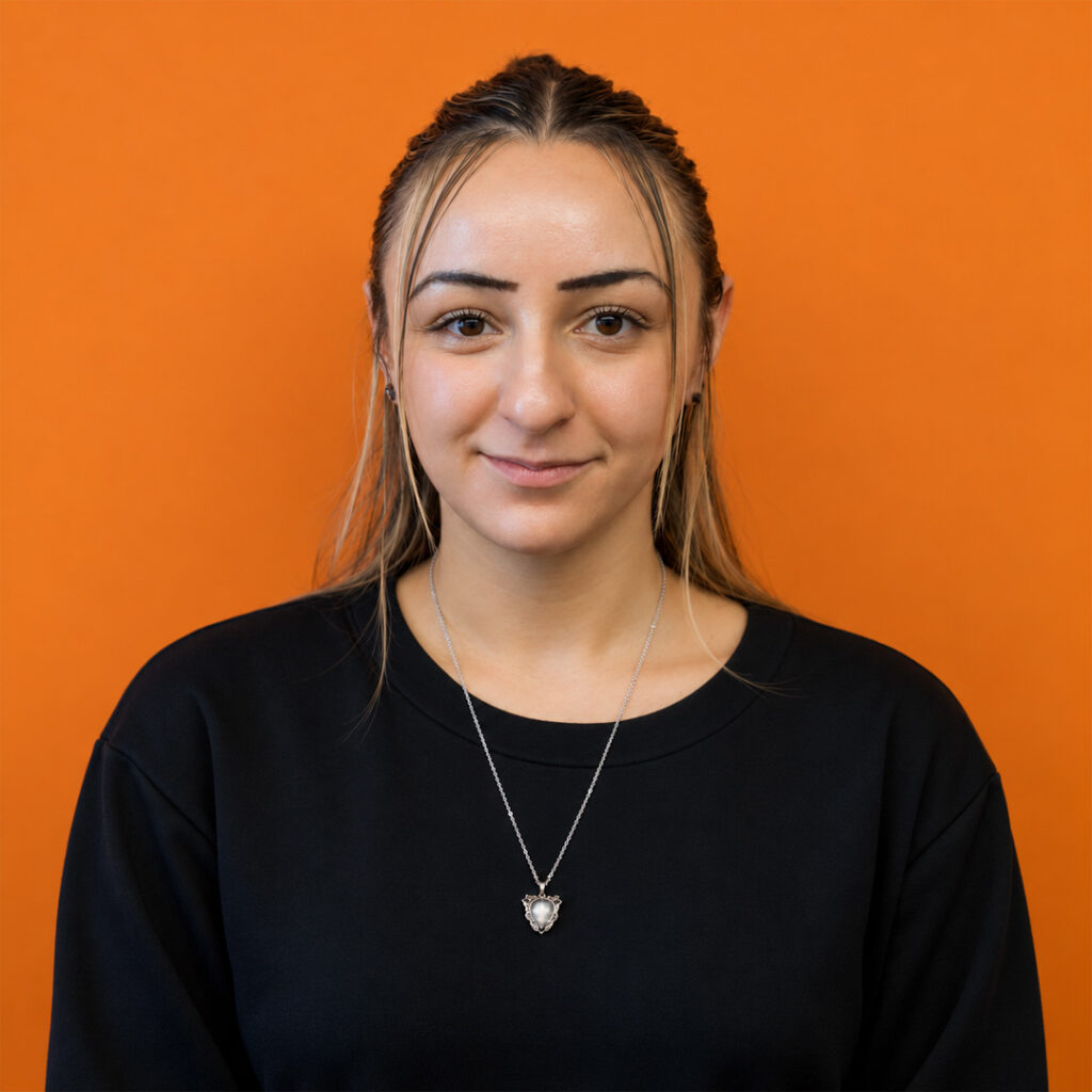 Genna, Customer Success Specialist at FEWLR